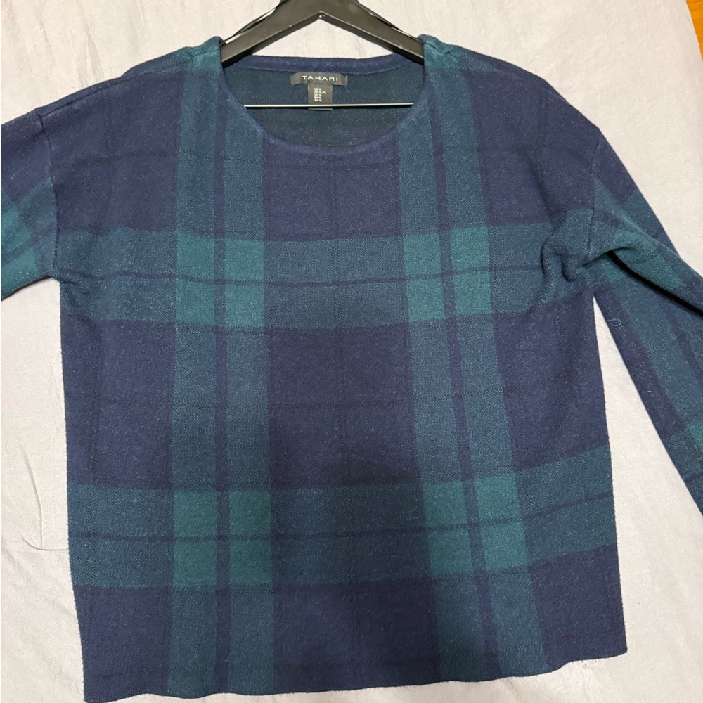 Tahari Women's Navy and Teal Plaid Sweater